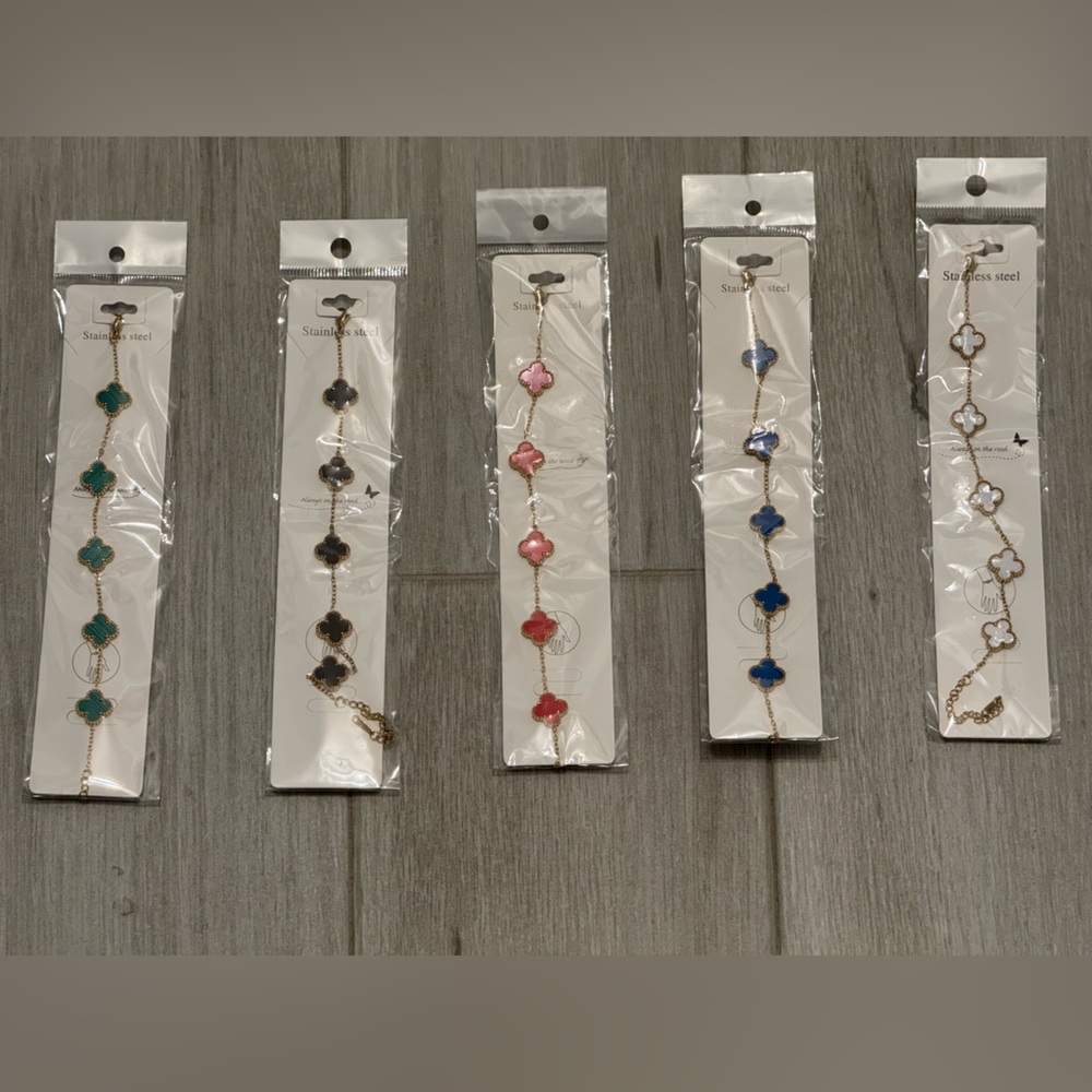 Gold Charm Bracelet - Picture 5 of 6